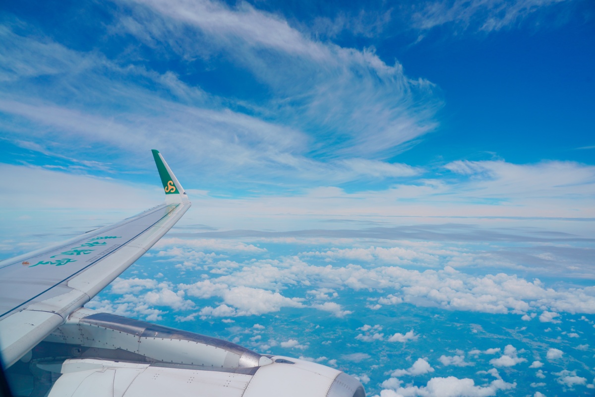 飞机上的高空照片刚好雨过天晴出差途中总是喜欢带着相机靠窗拍拍高空