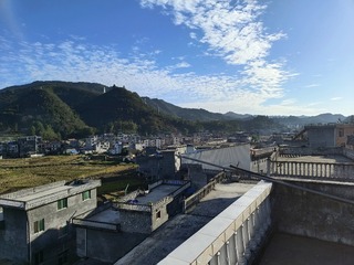 56761