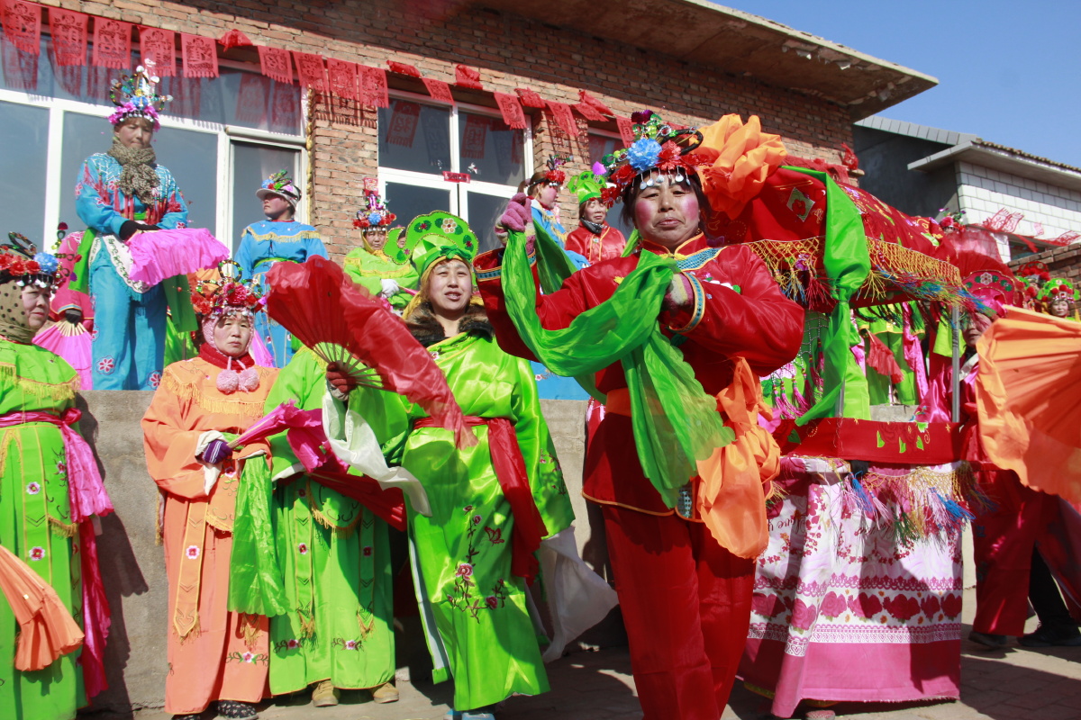 东北农村扭秧歌