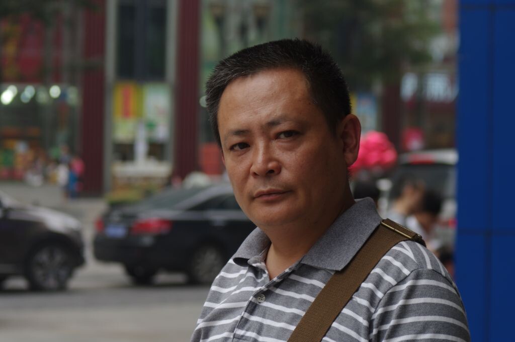 奇怪呀！我明明用的是﹕图丽75-300镜头 为什么显示是﹕宾得smc F 70-210镜头？