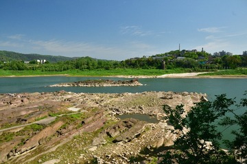 2001