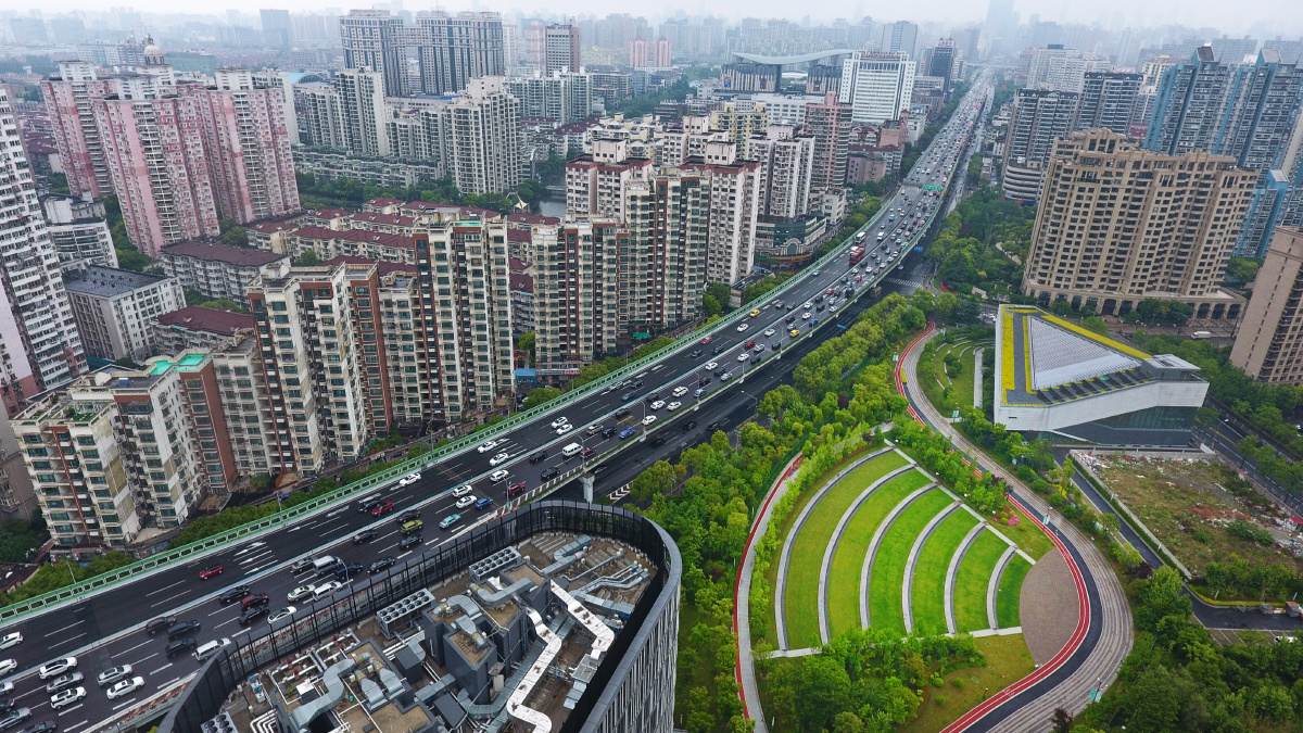 上海沪闵高架 万科中心