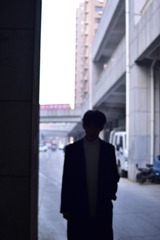 001