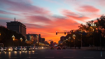 上班路上...