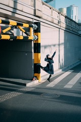 001