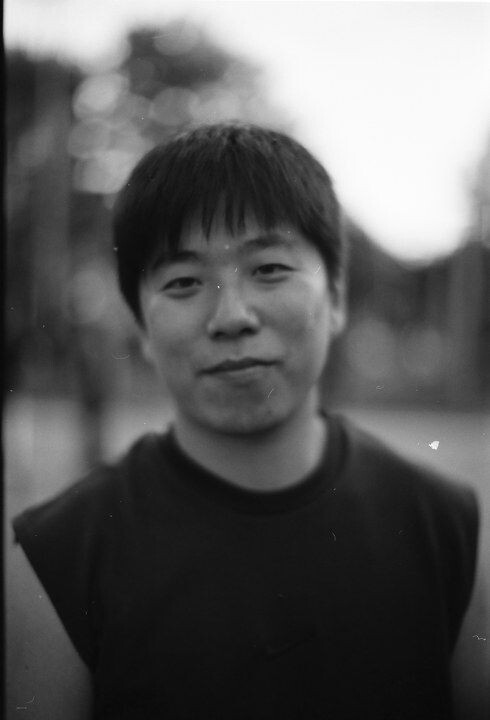 亮仔<br />
