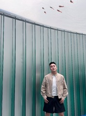 001