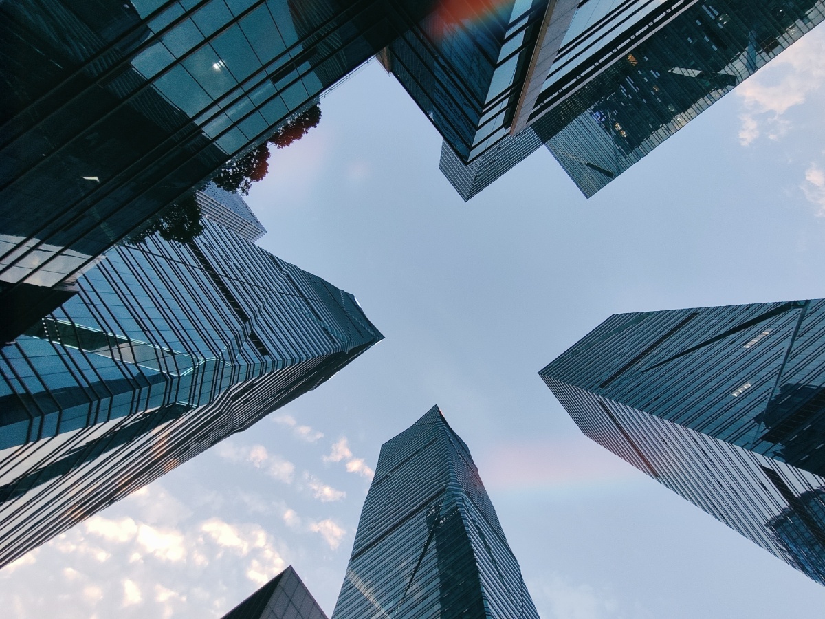 手机摄影城市风光钢铁森林仰拍胶片色调深圳