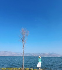 001