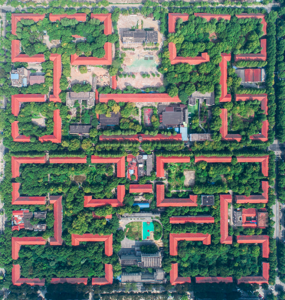 武汉市青山区红钢城"红房子",建成于1956年,集中分布于红钢城片区,有