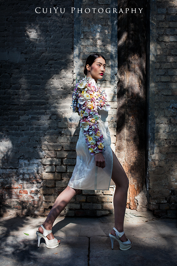 模特:@党竹溪,服装设计:李若涵,造型:维明