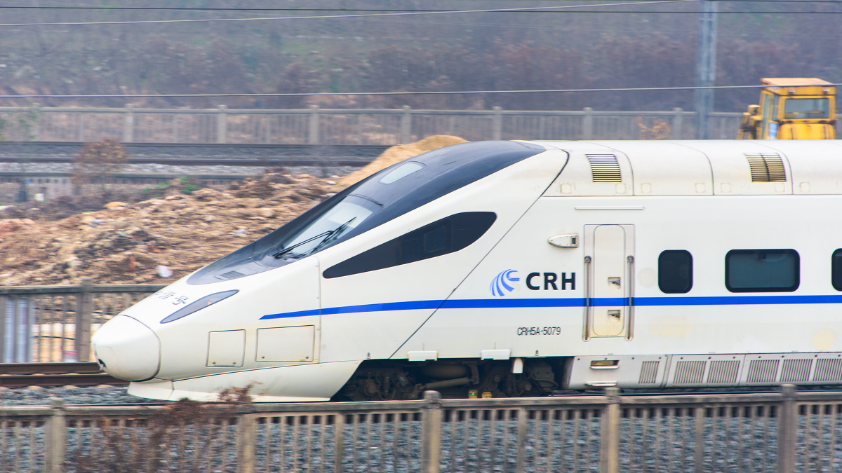 D5816宜昌东-汉口,CRH5A-5107