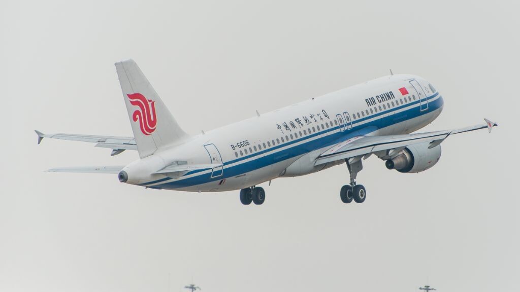 B-6606 中国国航 - B-6606, A320, CA719, 天河