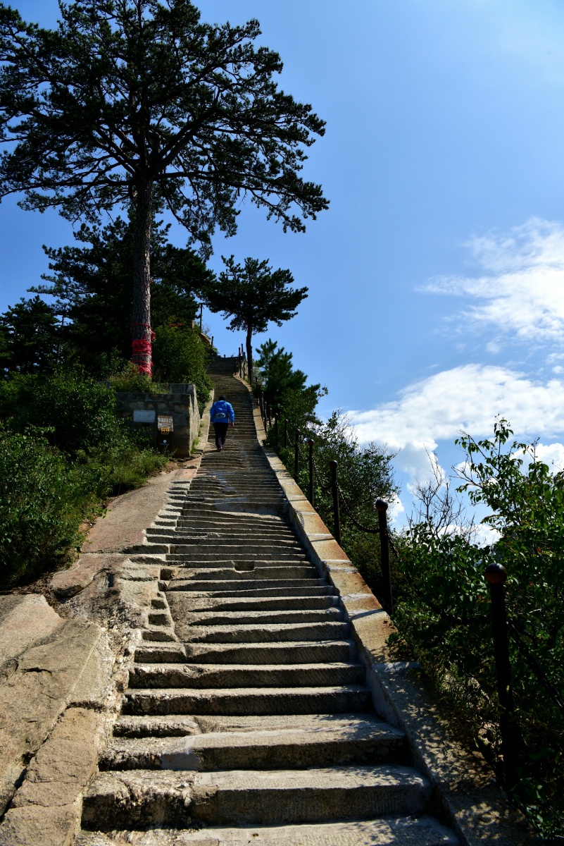 奇山秀峰北武当