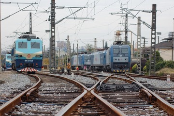 810763