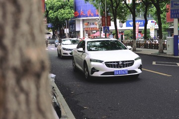 CC1C6220-B634-40EA-BD21-B5F9EBFE3471/L0/001