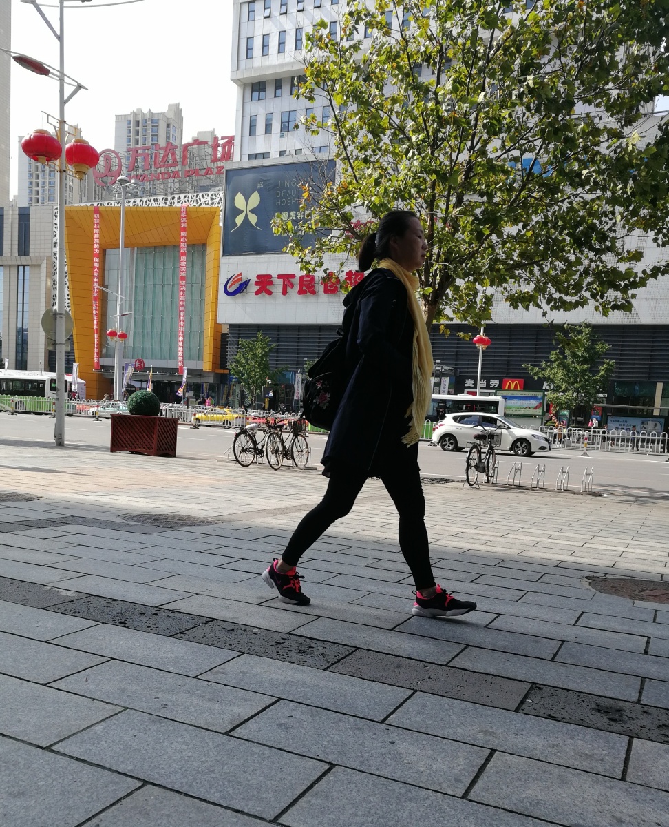 路人- 往事随风138 - 图虫网 - 优质摄影师交流社区