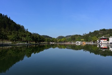 755828