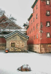 18738