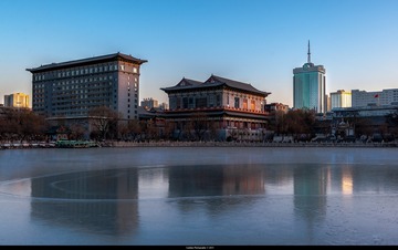 估计也是一张渣图