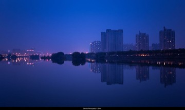 夜幕前最后的紫色