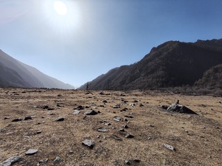 1000057214