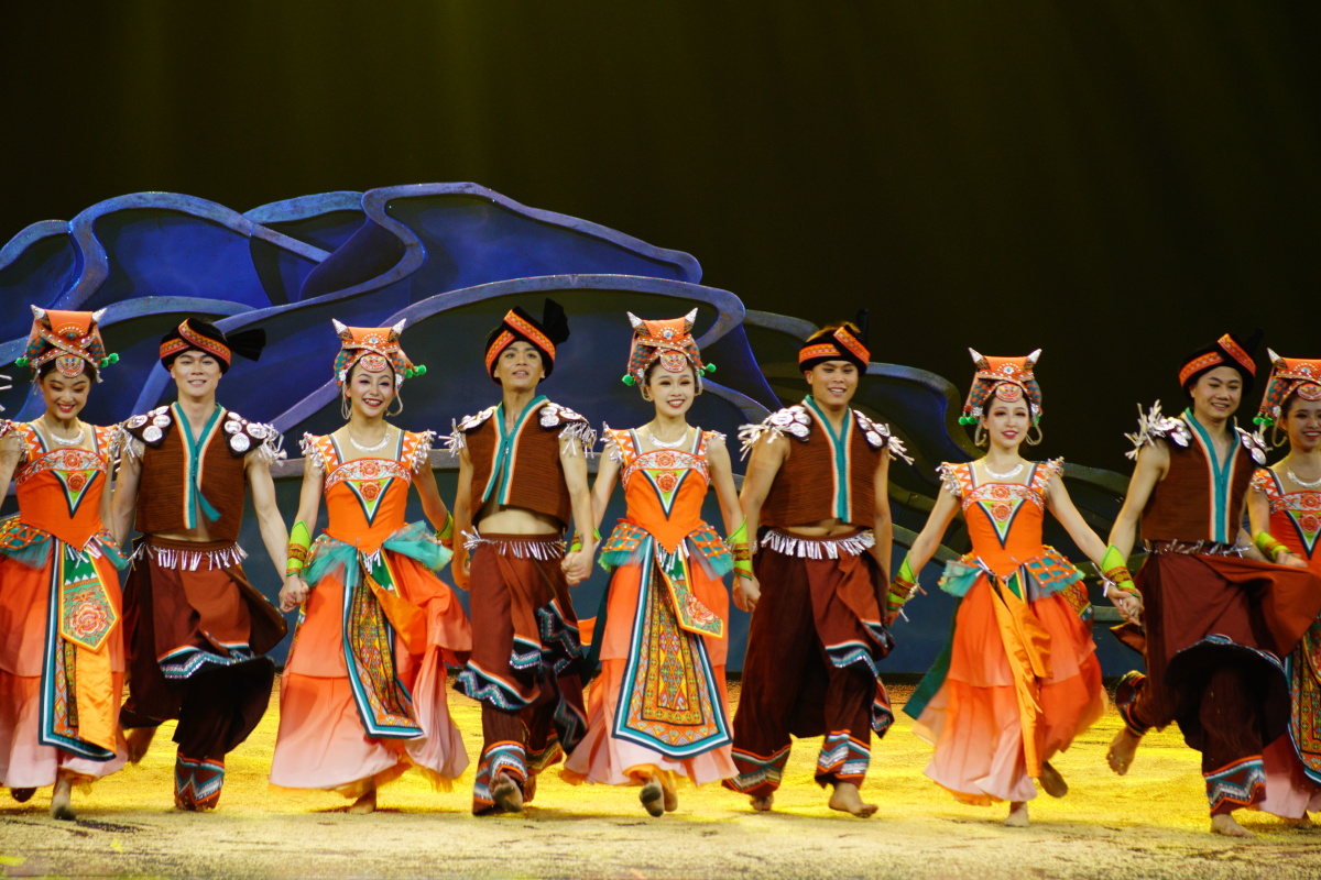 丰收的舞舞蹈云上梯田贵州少数民族文艺汇演贵阳专场