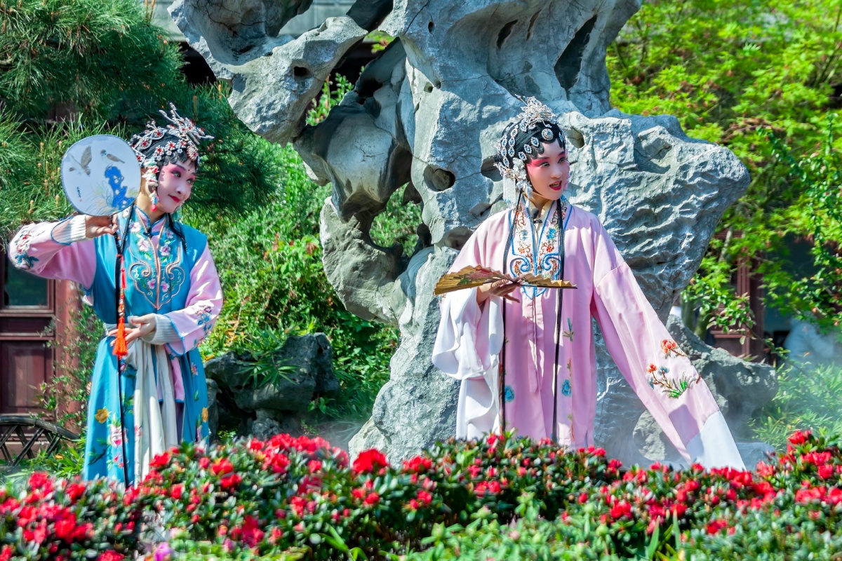 昆曲《牡丹亭-游园惊梦》实景演出