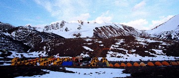 岗什卡登山大本营 拷贝