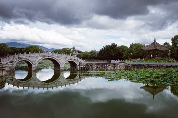 001