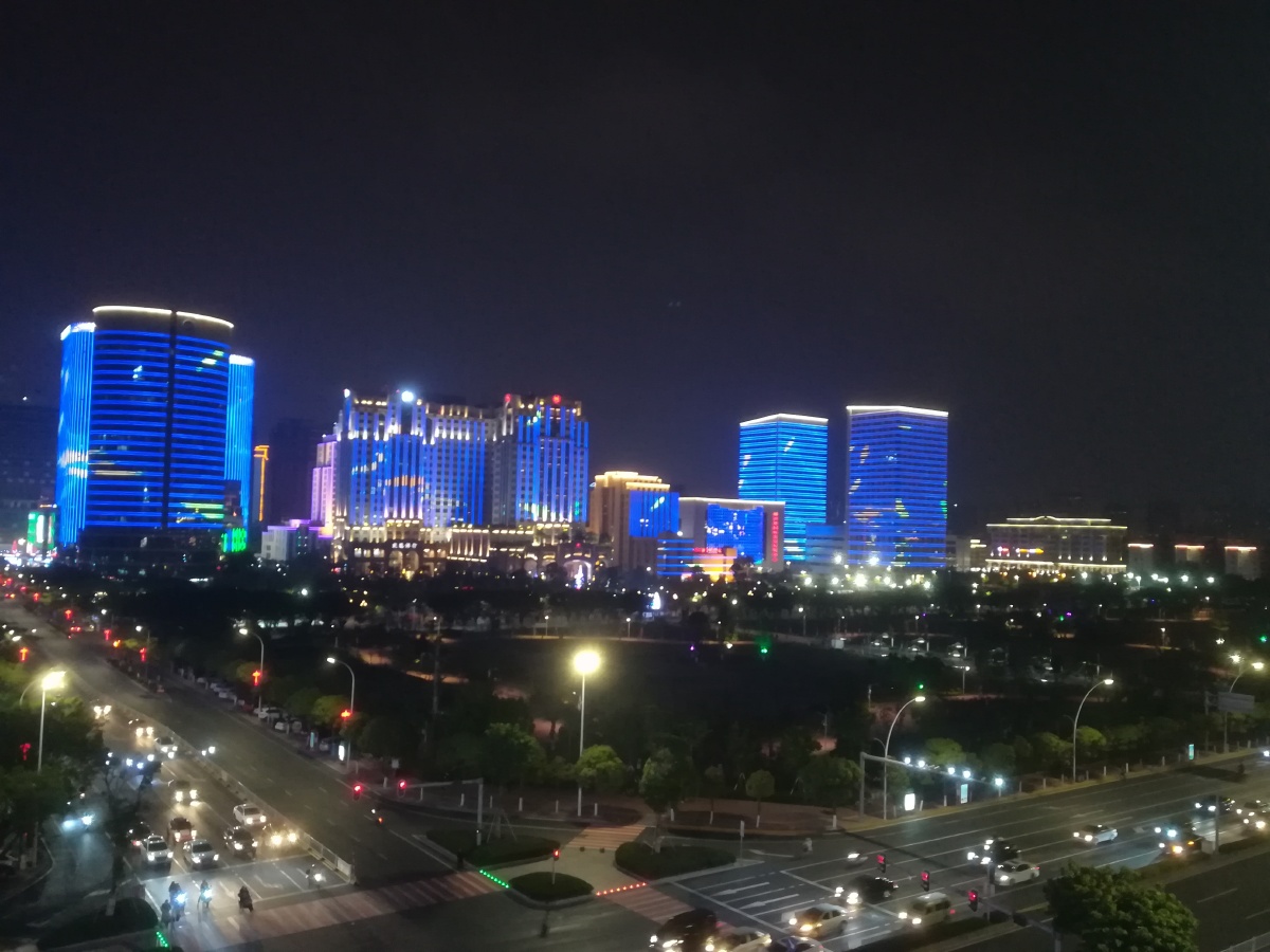 汕头时代广场的灯光夜景 - 斌哥2018