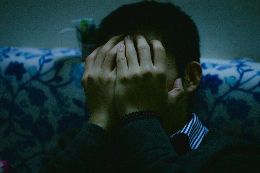 男左 <br />
女右