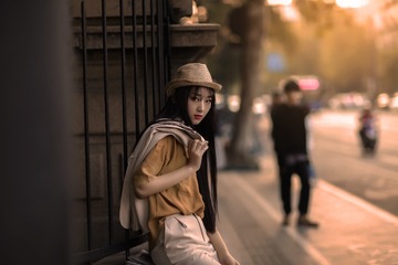 001