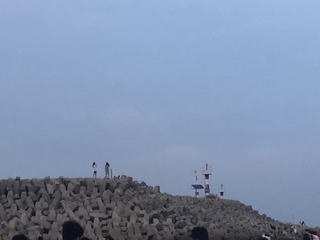 001