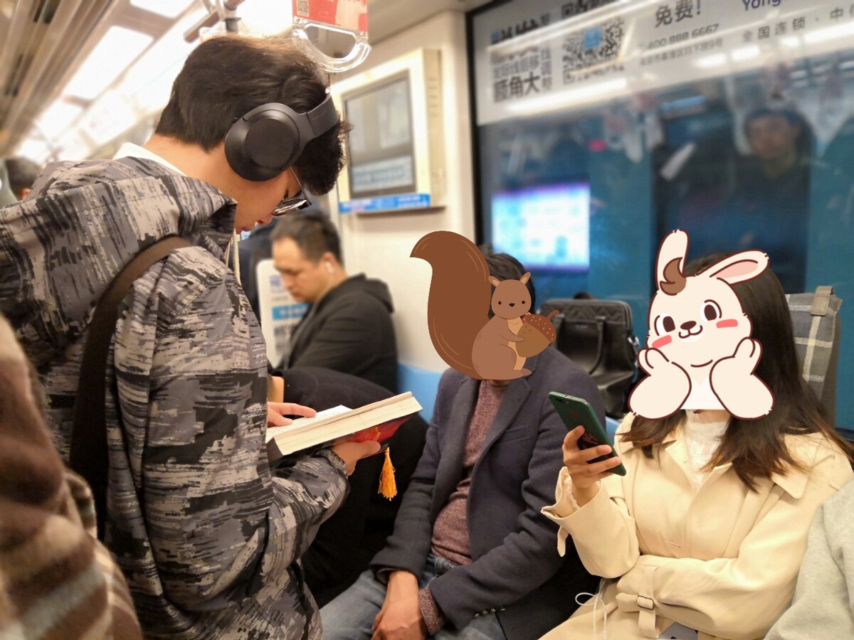 乘客在乘坐国内
