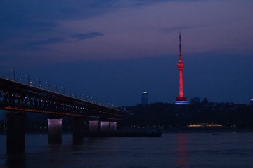 001