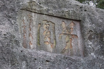 121874