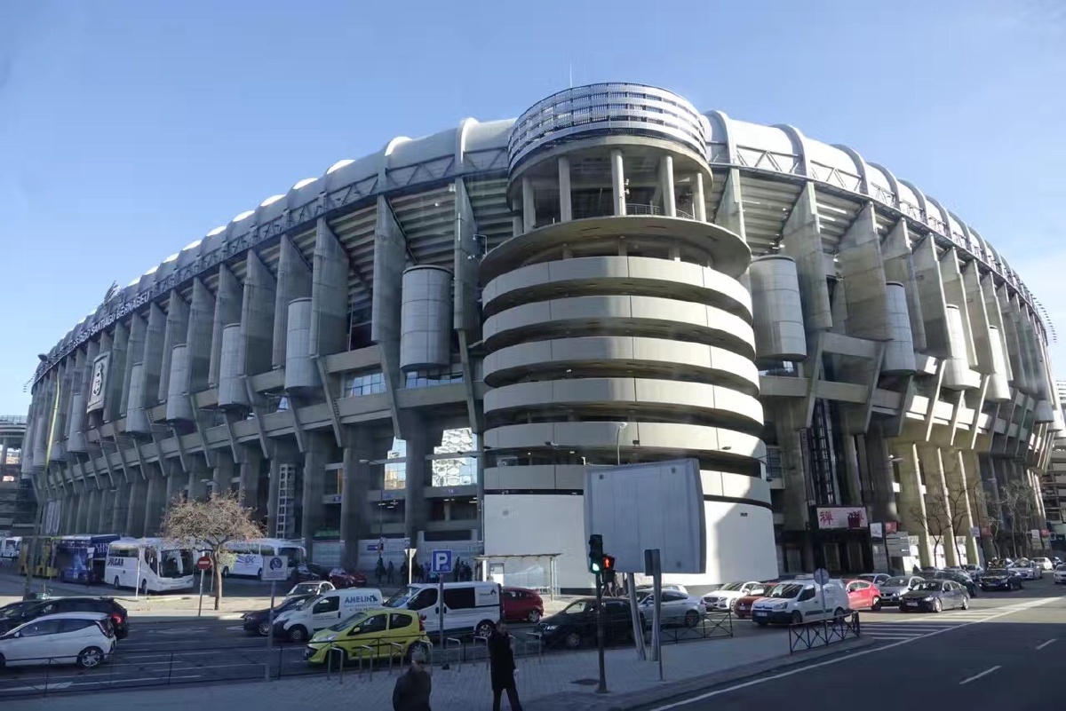 地球人都知道的皇家马德里伯纳乌球场,街拍