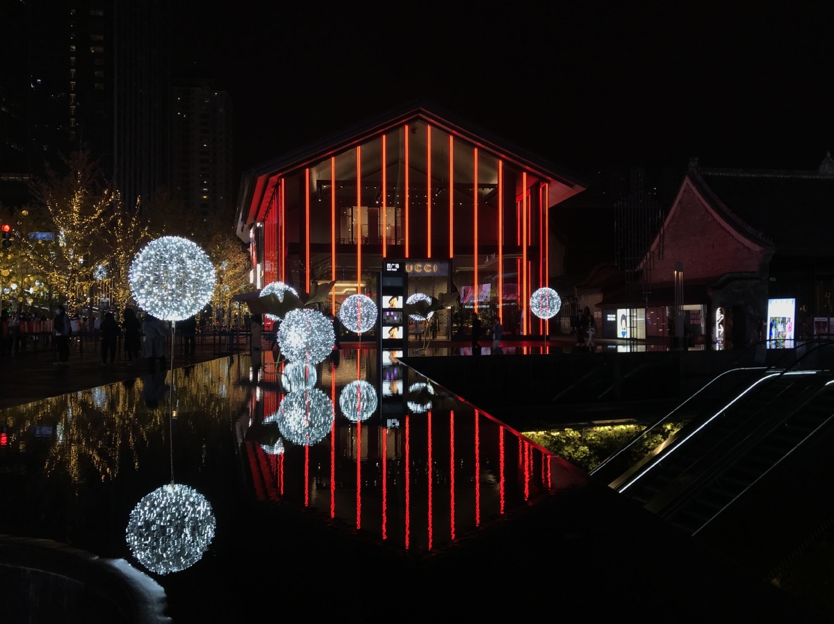 12月你好,年末到了,来看看太古里的夜景.