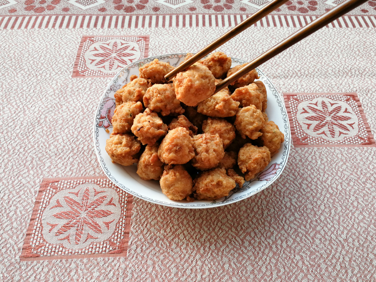 炸丸子干炸丸子肉丸子家常菜