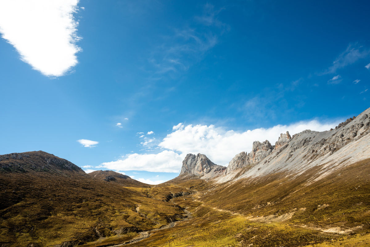 甘南迭部扎尕那迭山措美峰徒步