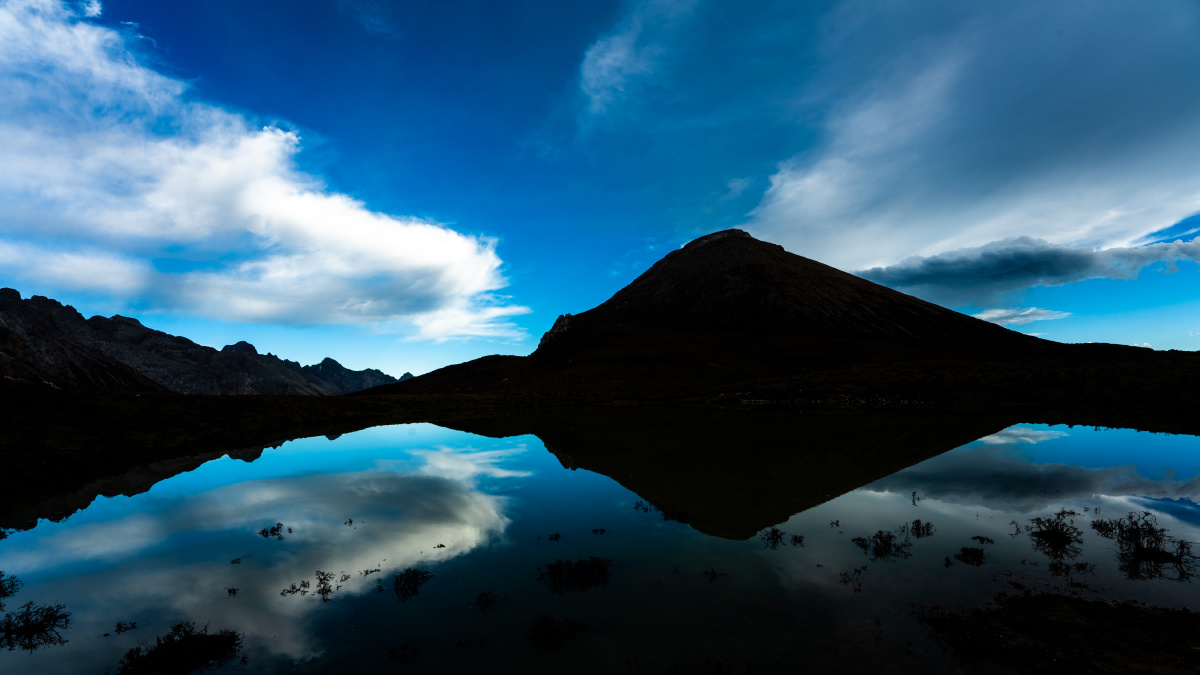 甘南迭部扎尕那迭山措美峰徒步