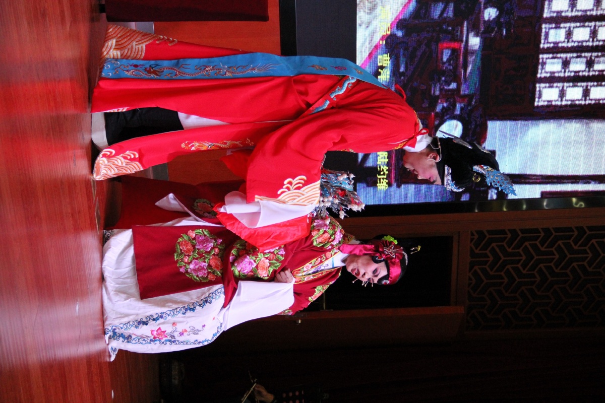 越剧《碧玉簪/送凤冠》