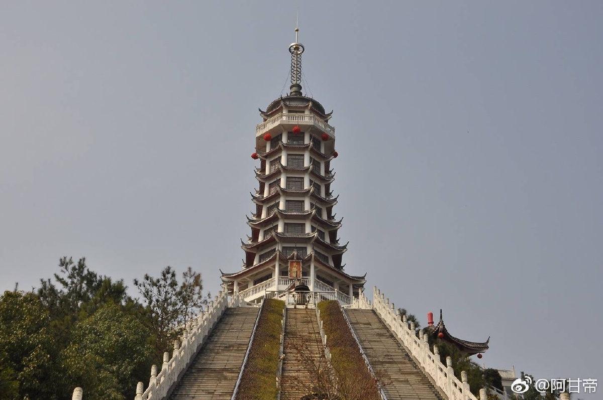 汉中南郑开明寺万佛塔.