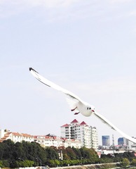 836643
