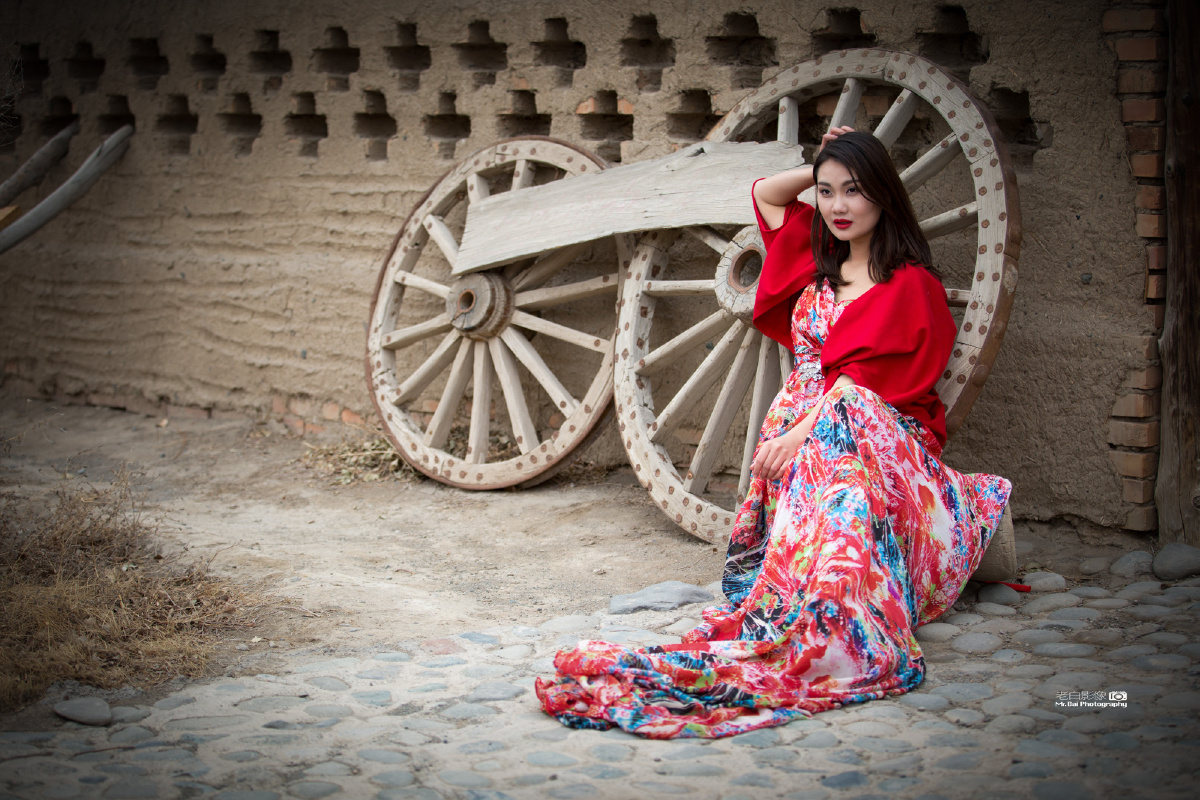 达板城古城的姑娘