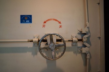 SEL20F28-003 (1920).jpg