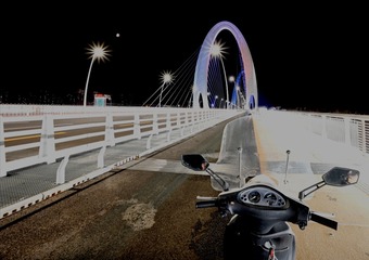 7123121