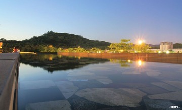 城市山水