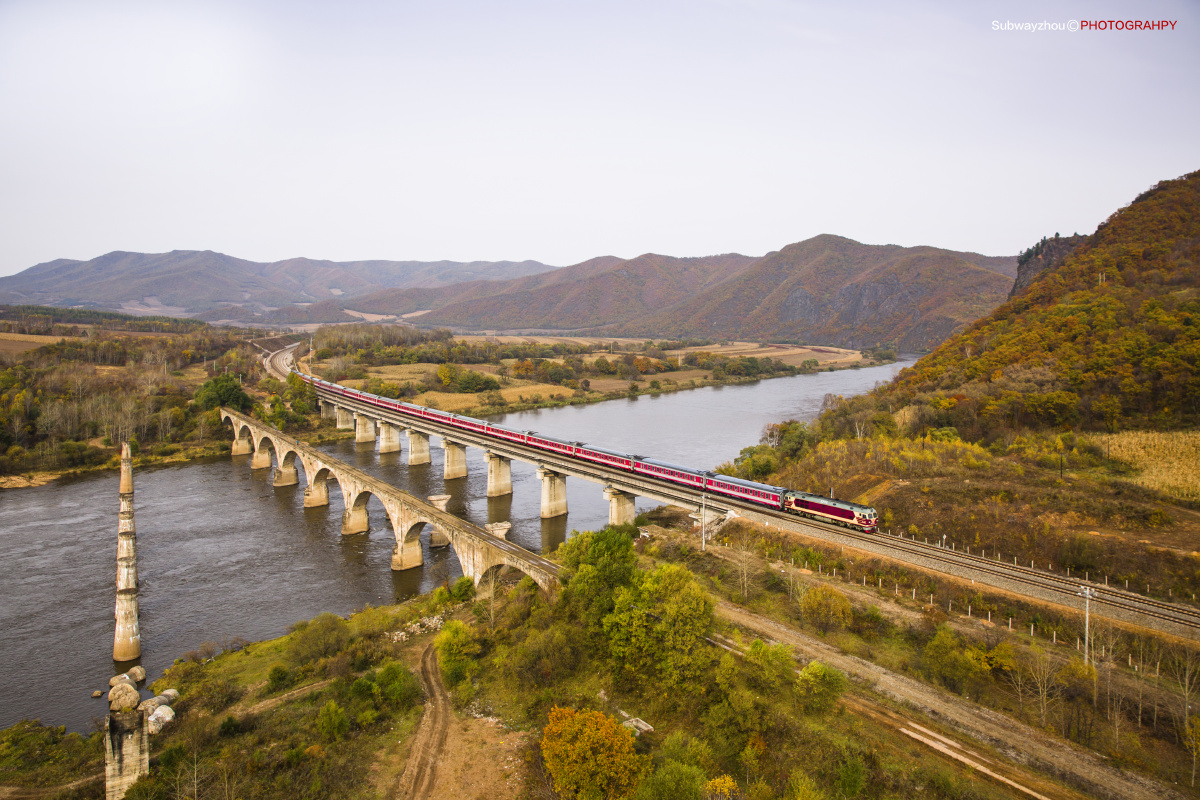 秋日的东北铁道风景——绥佳铁路